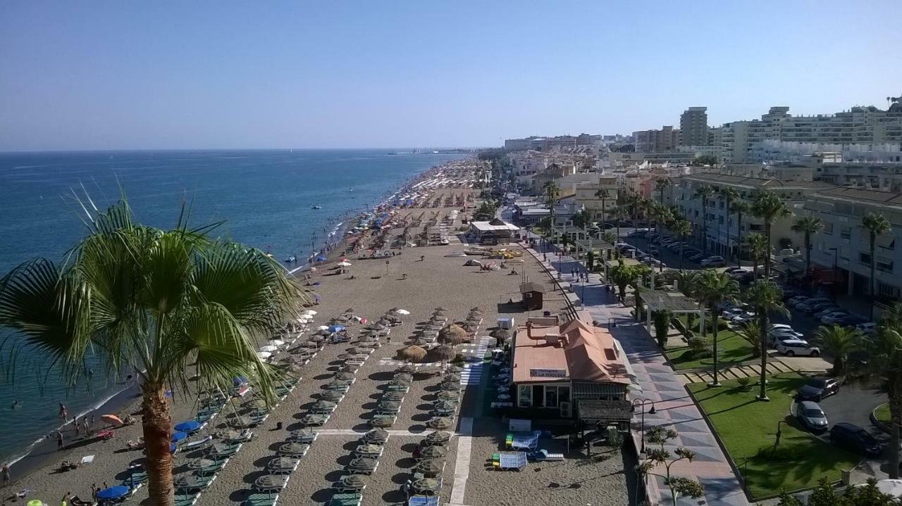 Sea Front Studio With Spacious Balcony Santa Clara Τορρεμολίνος Εξωτερικό φωτογραφία