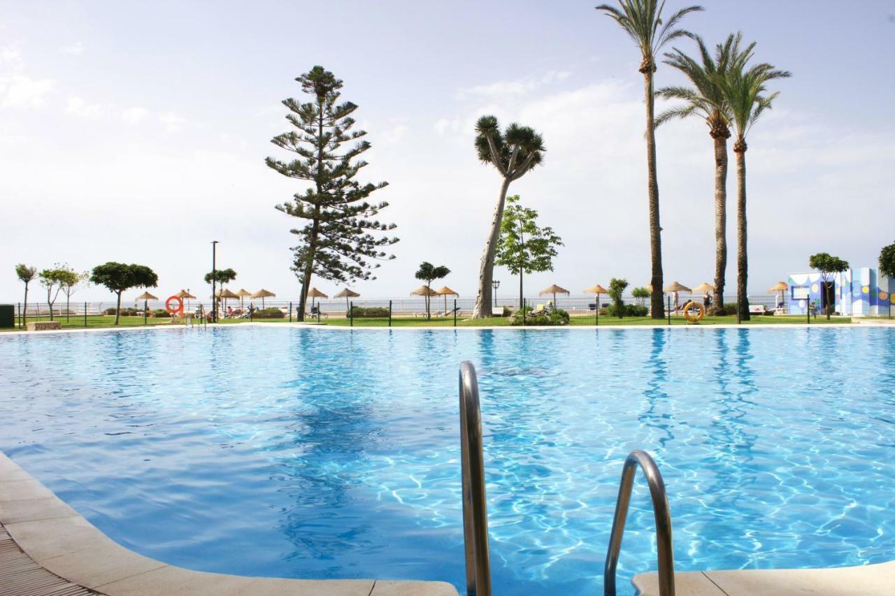 Sea Front Studio With Spacious Balcony Santa Clara Τορρεμολίνος Εξωτερικό φωτογραφία